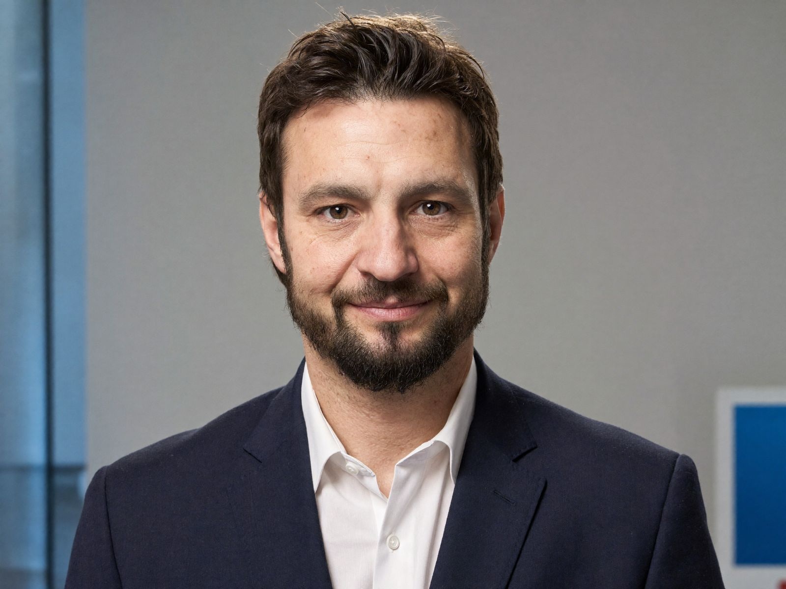 Retrato institucional de Eric Oscar Salomone Strunz relacionado con ENARGAS, regulación energética y protección de usuarios.